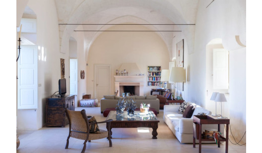 plush74 a cinematic masseria in puglia 5