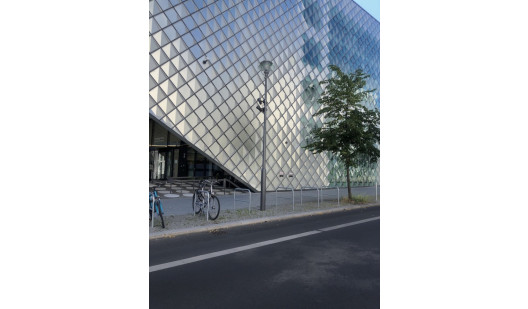 peluche74 berlino street scouting moderno shooting film agenzia fotografica 4