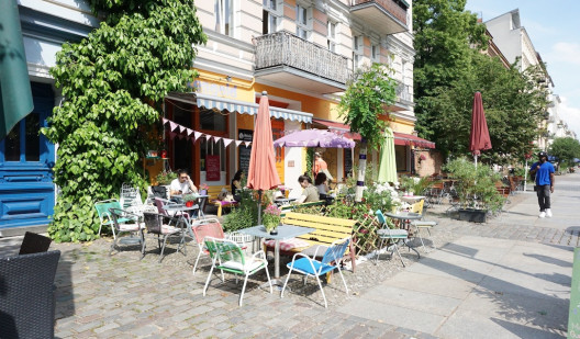 plush74 berlin street scouting modern shoot film photo production 2