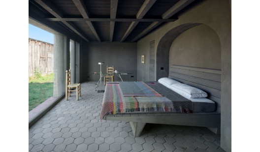 plush74 black country house 7