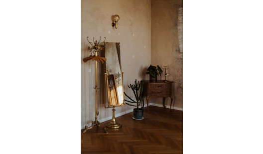 plush74 black studio 3