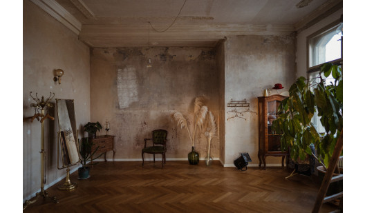 plush74 black studio 4