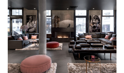 plush74 boutique hotel lobby 1