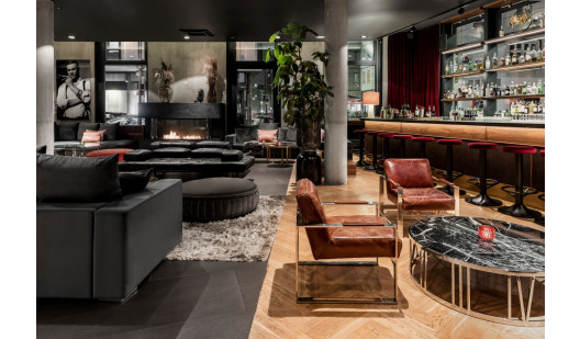 plush74 boutique hotel lobby 3