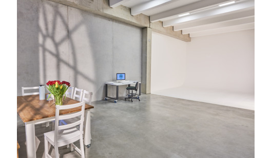 plush74 brick meets white studio 3