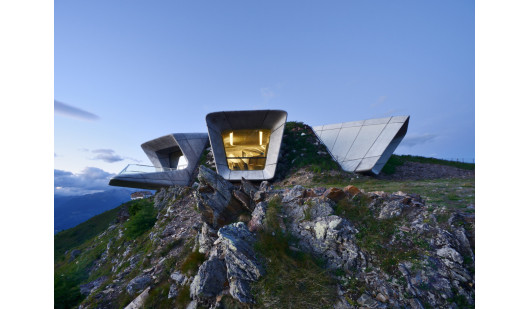 peluche74 bellezza alpina brutalista 8