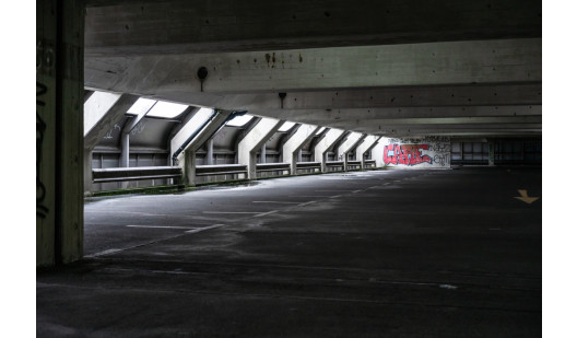 felpa74 aparcamiento brutalista berlín 13