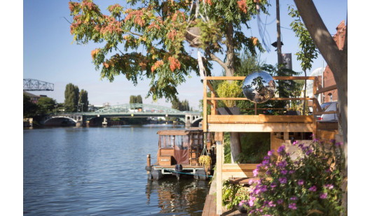 plush74 charming industrial terrace with water dock 7 (3)