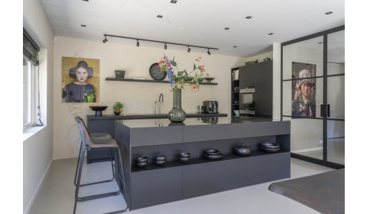 plush74 clean modern villa laren 2