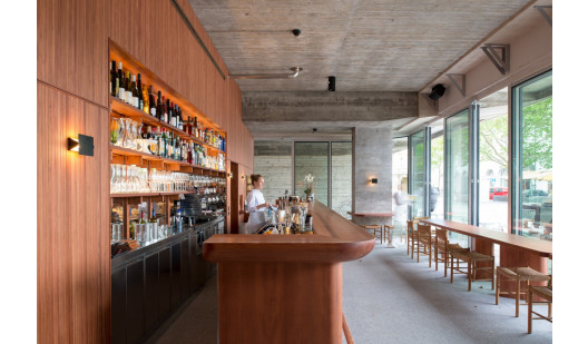 plush74 concrete wood bar 1