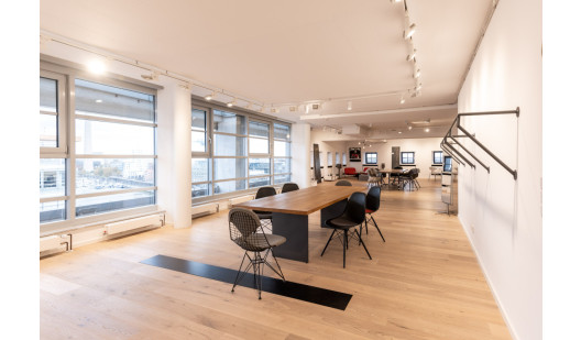 plush74 cool harbour showroom 10