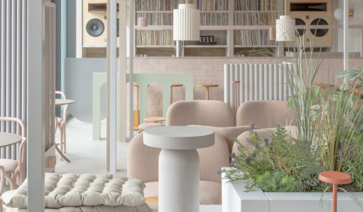 plush74 designer riverside listening bar 1