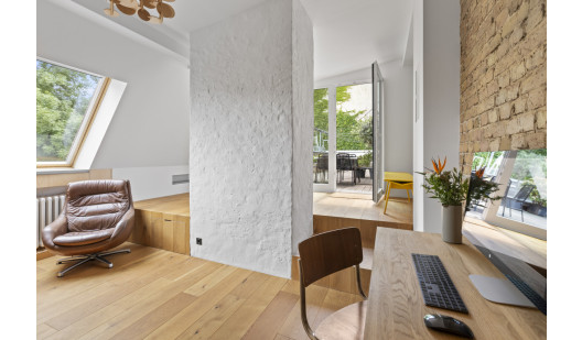 plush74 duplex loft with studio terrace 9