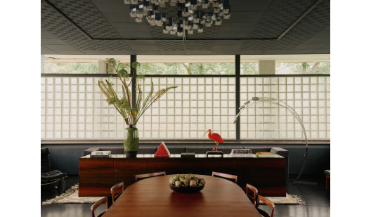 plush74 eternithaus im hansaviertel glasbausteinraum 1