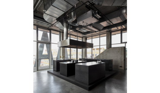 pluche74 film foto evenement locatie duitsland munich rooftop kitchen sport suite 3