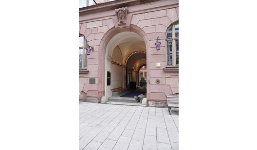 plush74 film photo event location hamburg germany streets treppenhof1