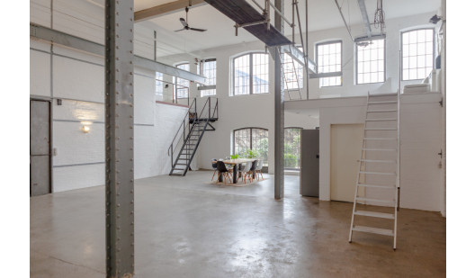 plush74 film photo shooting location scouting berlin event space studio clean hamburg minimalistic3