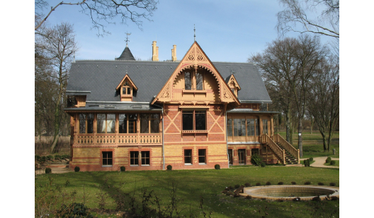 plush74 film photo shooting location scouting castle villa potsdam garden83