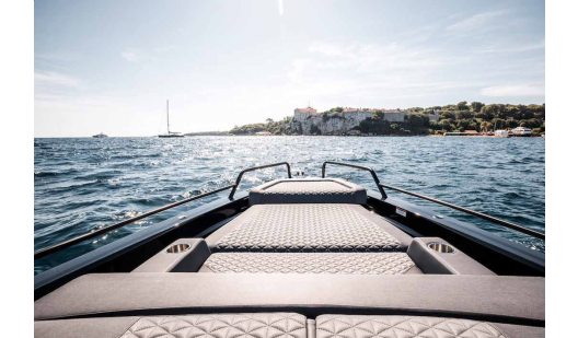 plush74 film photo shooting location scouting luxury boat sea1