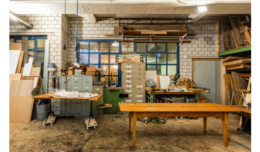 plush74 furniture restoration workshop 5