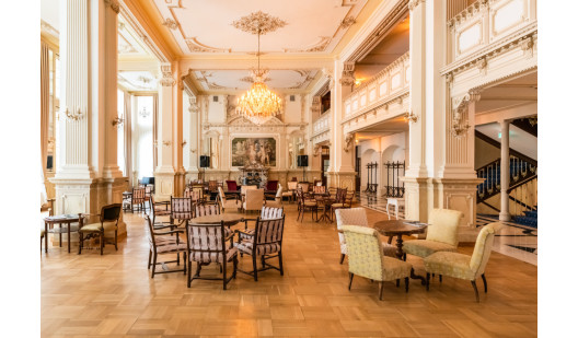 plush74 grand history hotel 41