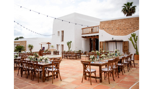 plush74 historic farmhouse villa 2