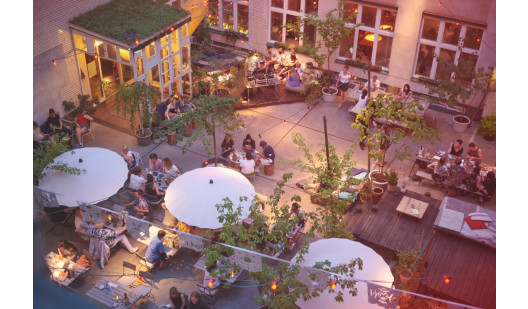 plush74 industrial boutique hotel berlin 1