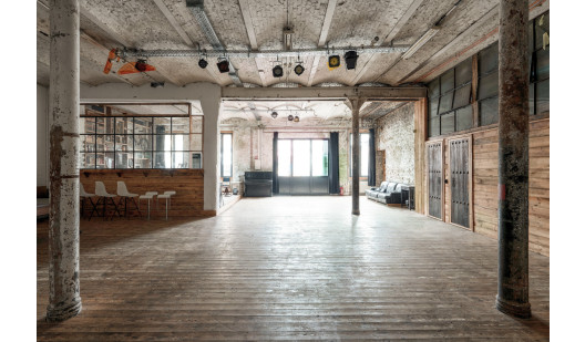 plush74 industrial photo studio berlin 3