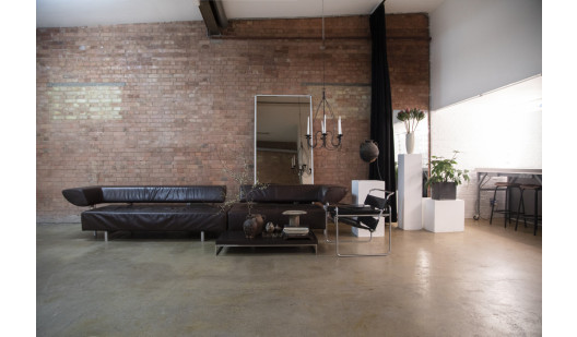 plush74 infinity cove bricl wall studio 2