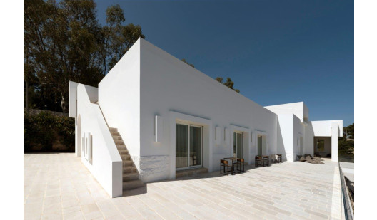 plush74 italy apulia location rent shoot film photo modern villa pool view 1