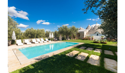 plush74 italy apulia location rent shoot film photo trullo pool 3