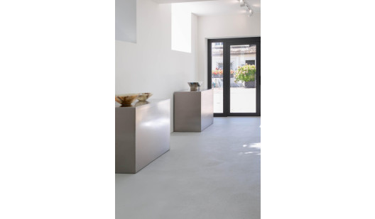 plush74 lake side showroom 3(1)