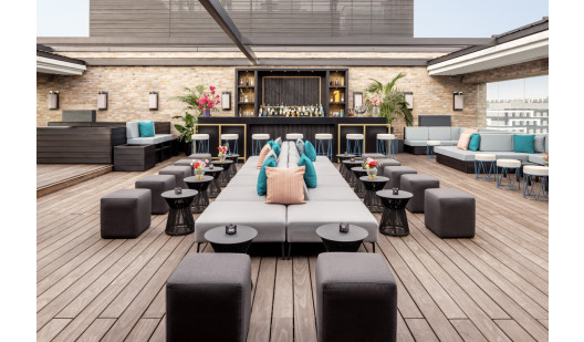 plush74 lavish roopftop bar berlin 1