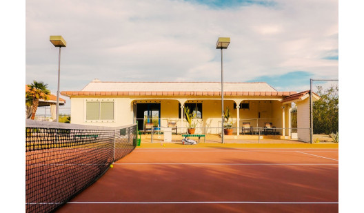 plush74 locaitons photo film production camper california usa tennis courts00019