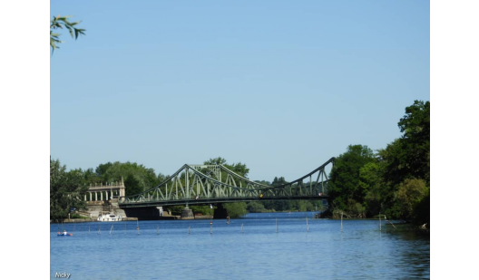 plush74 location berlin glinickerbrucke foto film eventjpg3