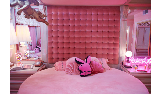 plush74 location california design vintage furniture pink palace shoot film photo fashion car scouting37