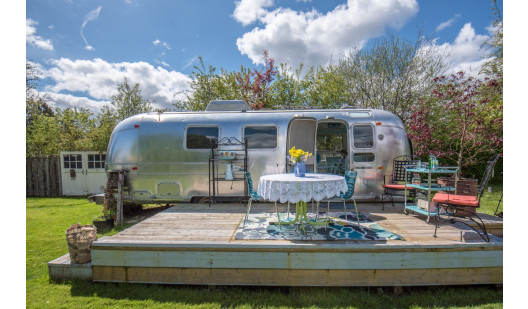 plush74 location film photo canada bc unique airstream vintage mountain vintage 26