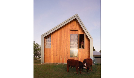 plush74 location film photo canada bc unique barn farm mountain view 5