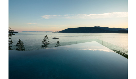 felpa74 ubicación película foto canadá bc única montaña frente al mar vista a la montaña 1