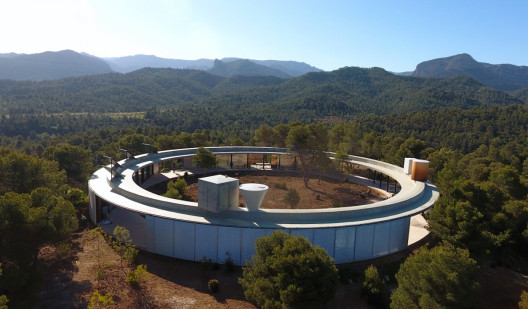 plush74 location photo film architecture conrete nature office madrid spain20