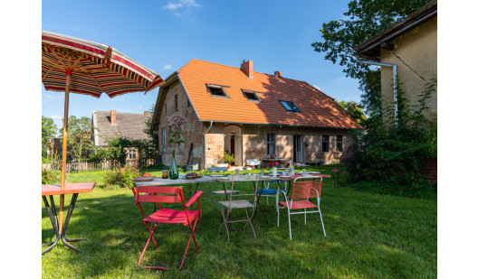 plush74 location photo film berlin event location berlin area contryhouse barn private home house10