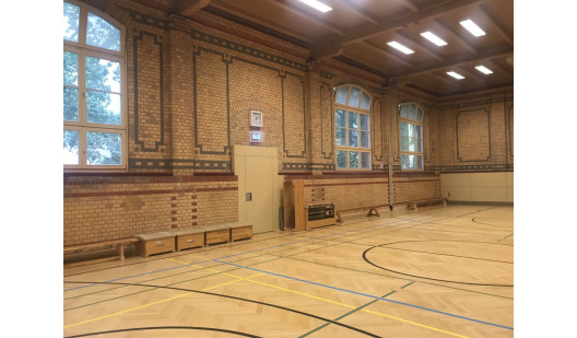 plush74 location photo film event germany berlin sports gym indoor vintage 17