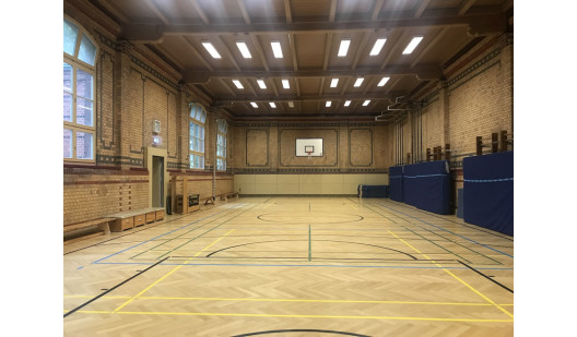 plush74 location photo film event germany berlin sports gym indoor vintage 26