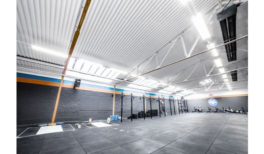 plush74 location photo film event location scouting berlin sports gym3