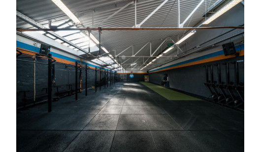 plush74 location photo film event location scouting berlin sports gym4