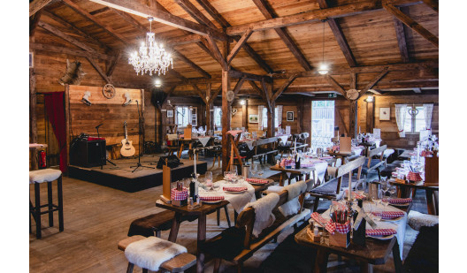 plush74 location photo film event location scouting wood chalet berlin2 (1)