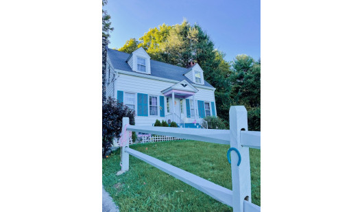 plush74 location photo film shop store pink colourful house danbury usa5