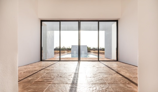 plush74 location photo film studio morocco daylight00009