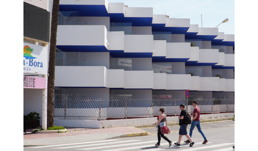 plush74 location scout ibiza streets graphic funky rental pink film photo event urban colors7