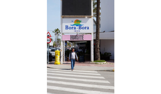 plush74 location scout ibiza streets graphic funky rental pink film photo event urban colors8